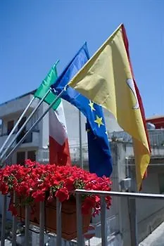 Cabrera House Bed & Breakfast 3*