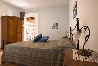 Cabrera House 4*