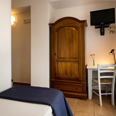 Bed & Breakfast Cabrera House 3*