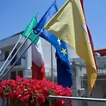 Cabrera House B&B 3*