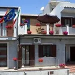 Cabrera House B&B 포쟐로