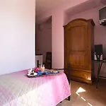 B&B Cabrera House